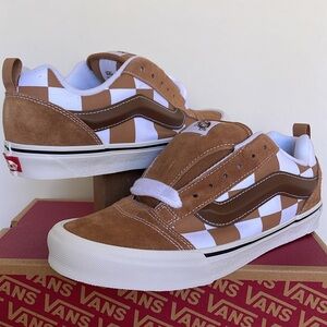 Vans WMNS Knu Skool
Mega Check Brown
VN000CRPBRO
Sneakers